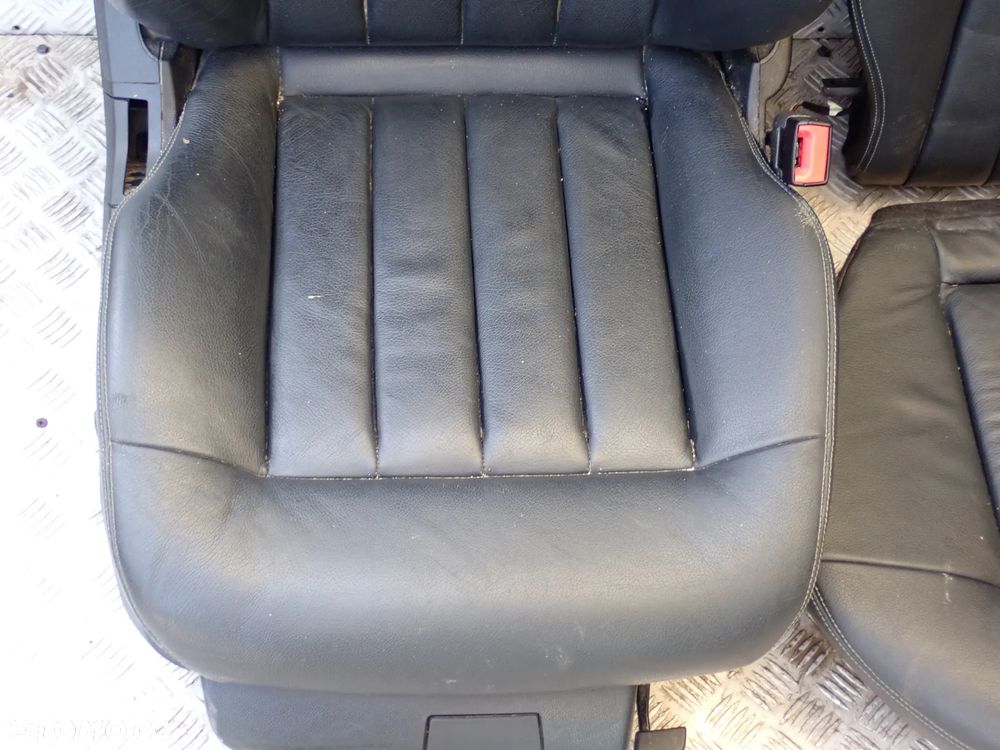 MERCEDES W212 FOTEL PRZEDNI PRAWY / LEWY ORAZ KANAPA TYLNIA SKÓRA KOMPLET - 11