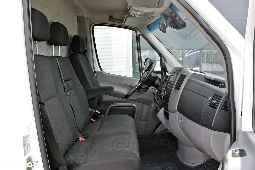 Mercedes-Benz Sprinter 319 - 16