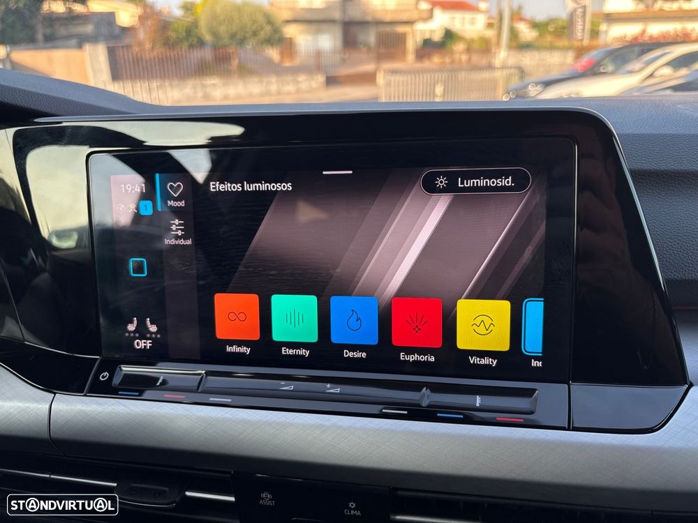VW Golf Variant 1.0 TSI Life - 22