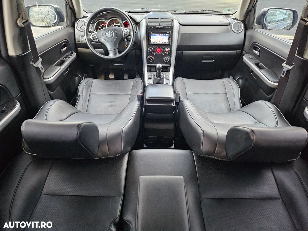 Suzuki Grand Vitara 1.9 DDIS JLX - 17