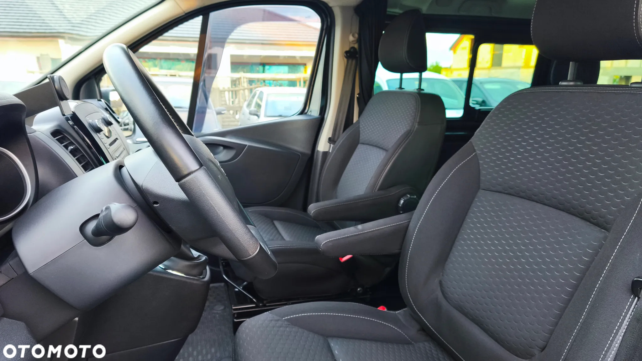 Opel Vivaro - 19
