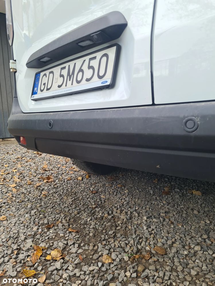 Ford Transit Courier - 18