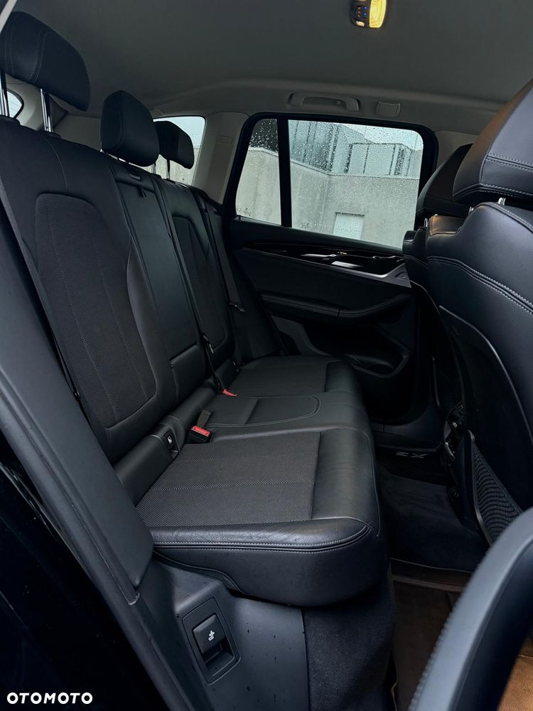 BMW X3 xDrive20d - 18