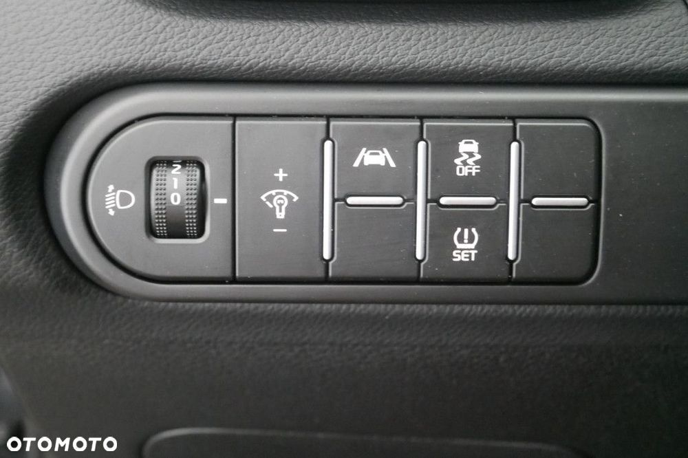 Kia XCeed - 26
