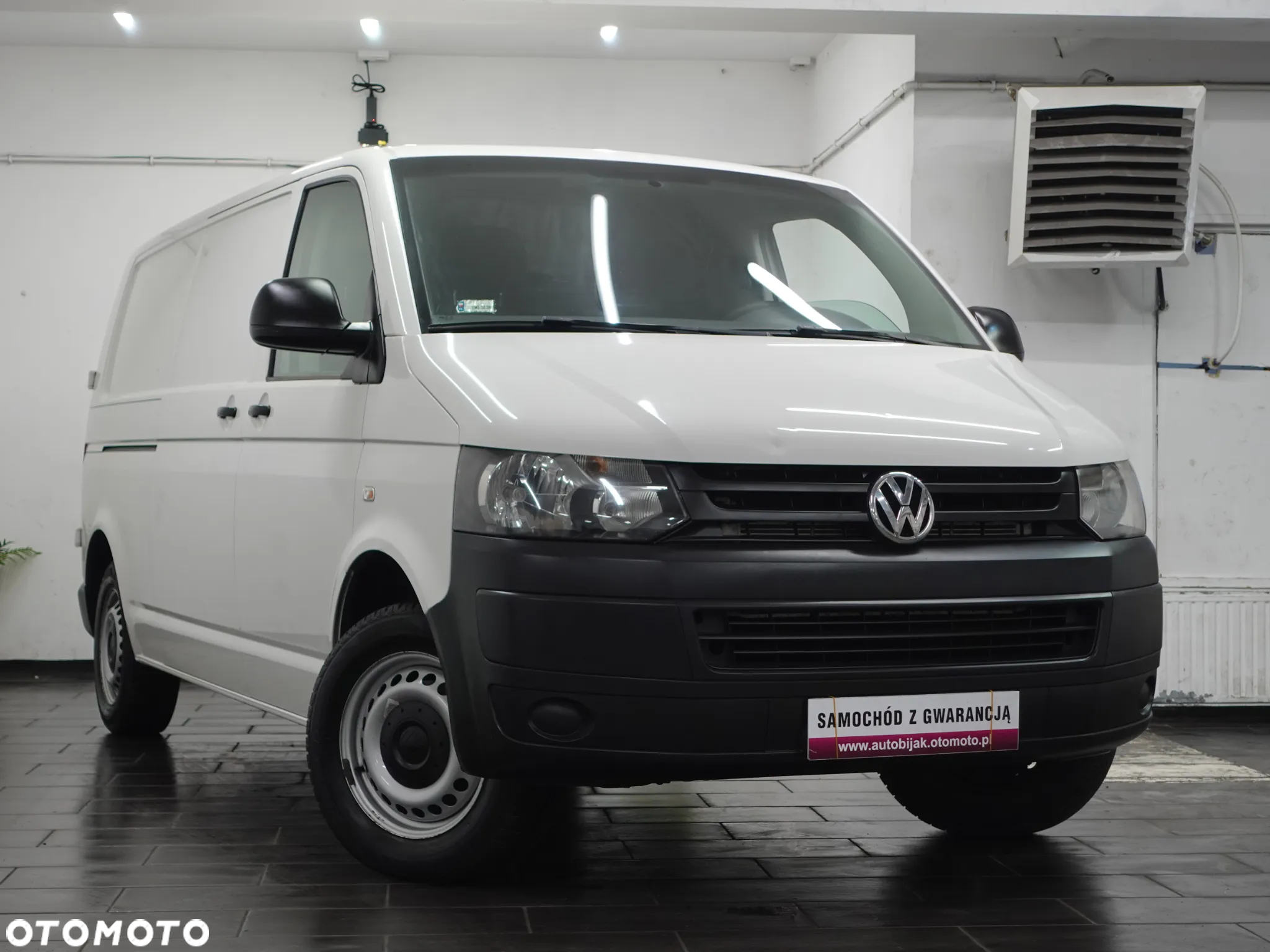 Volkswagen Transporter - Long - 12