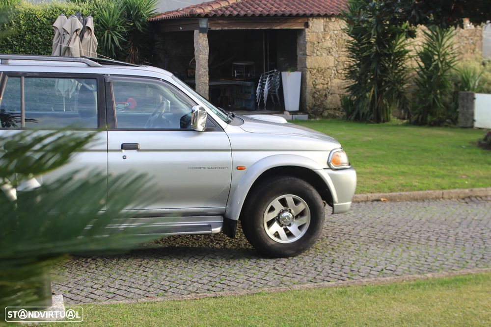 Mitsubishi Pajero Sport 2.5 TD GLS - 7