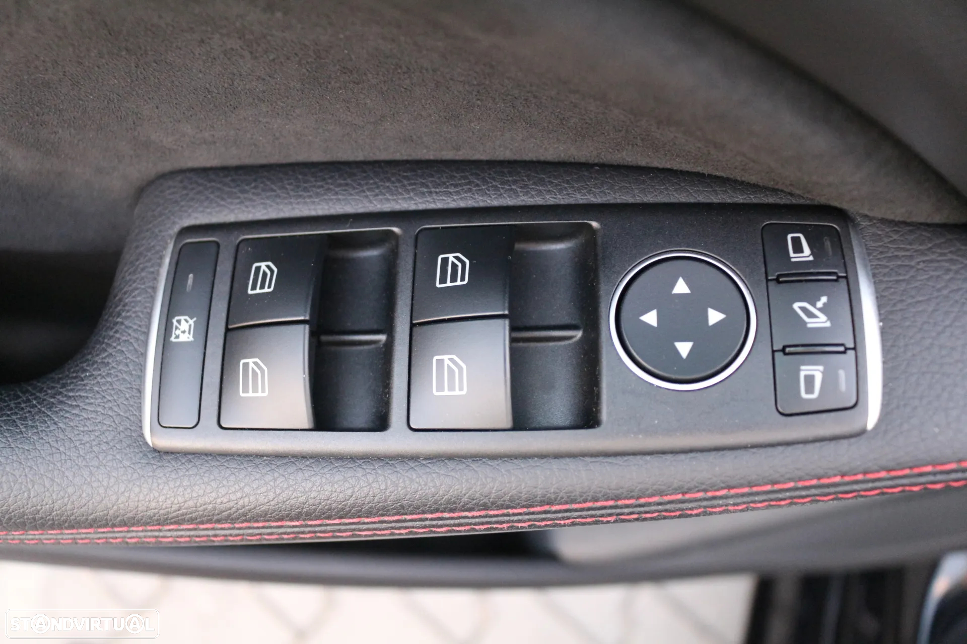 Mercedes-Benz A 45 AMG 4-Matic - 22