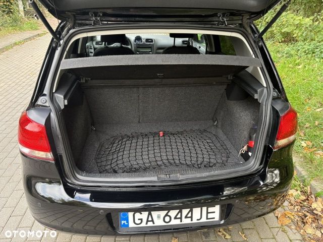 Volkswagen Golf - 22