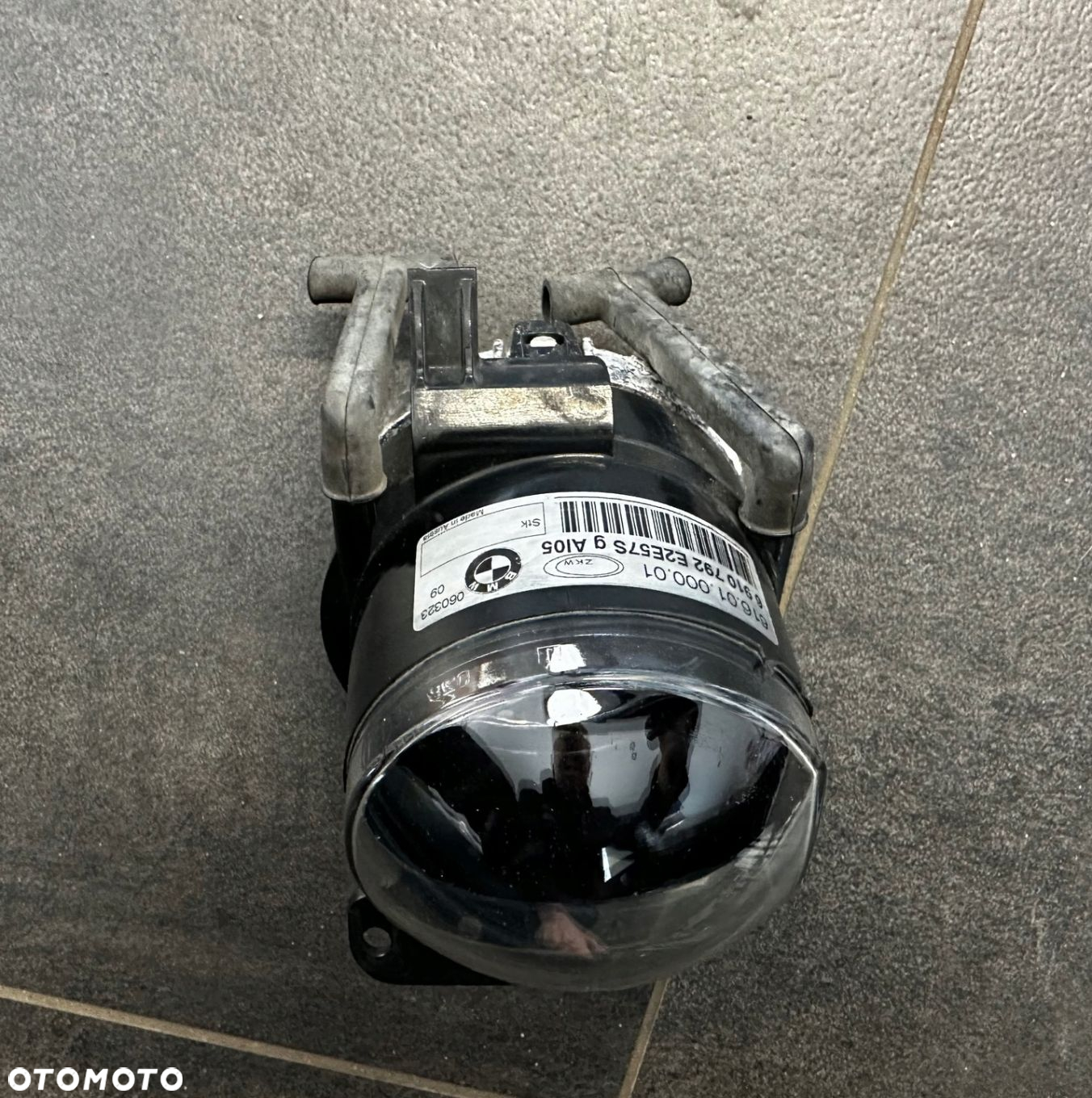 BMW E60 E61 E90 Halogen Lampa Przeciwmgielna Prawa 6910792 - 2