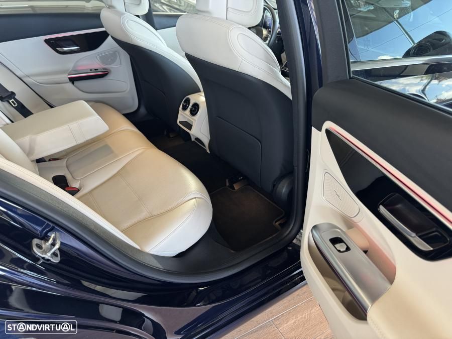 Mercedes-Benz C 300 e T 9G-TRONIC Avantgarde - 27