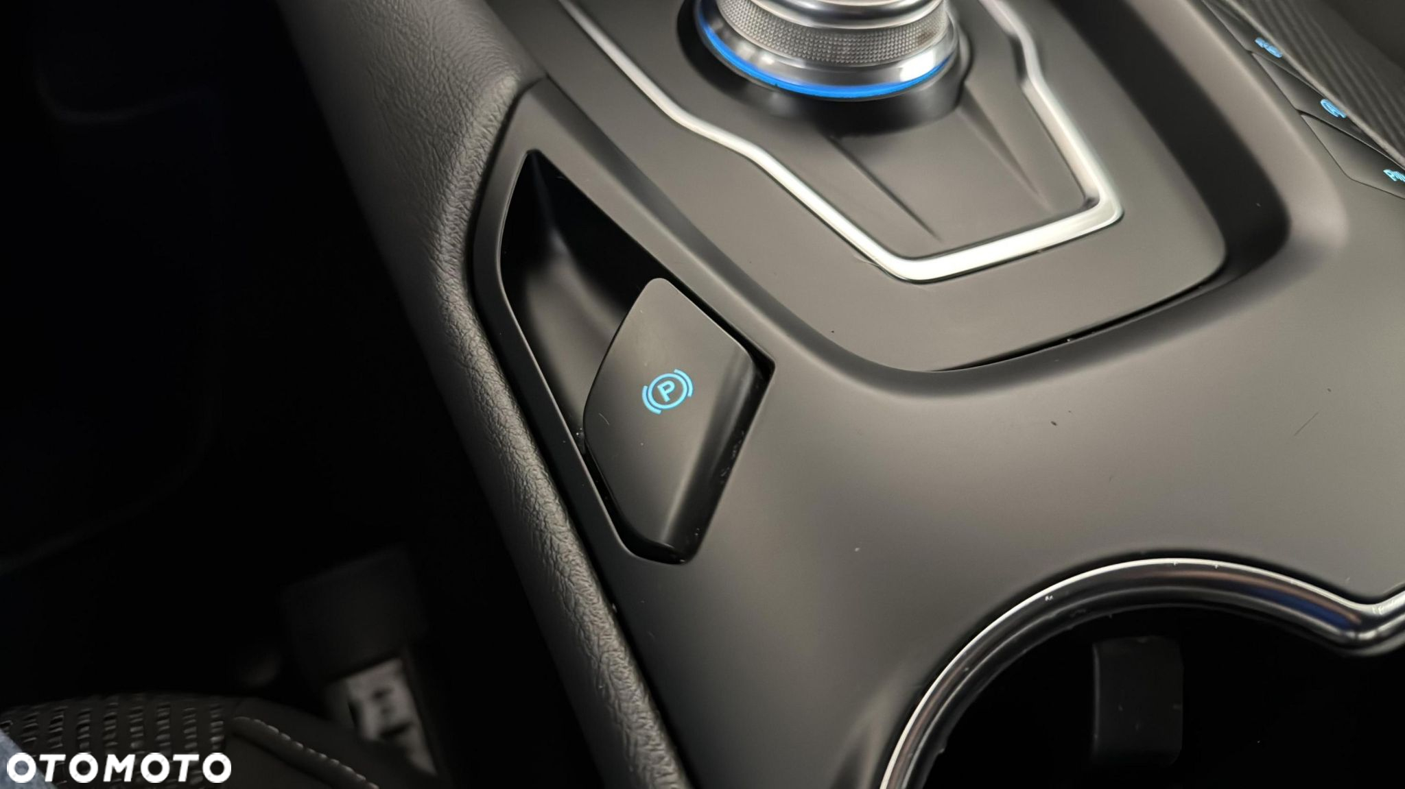 Ford Mondeo 2.0 EcoBlue Titanium - 27