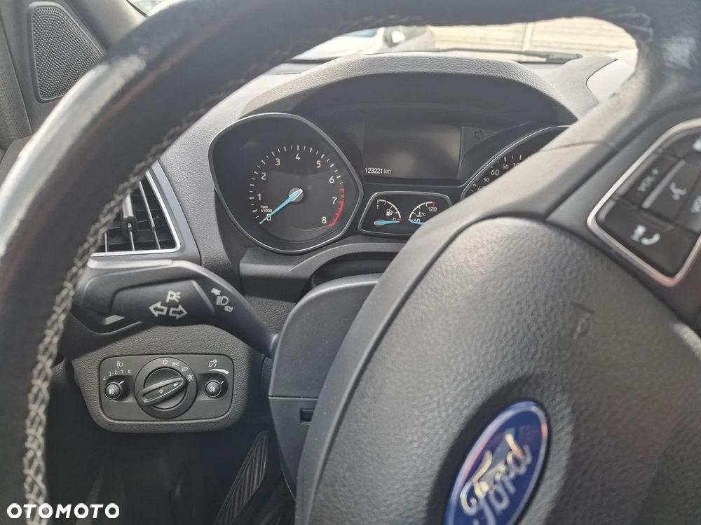 Ford Kuga 1.5 EcoBoost 2x4 ST-Line - 22