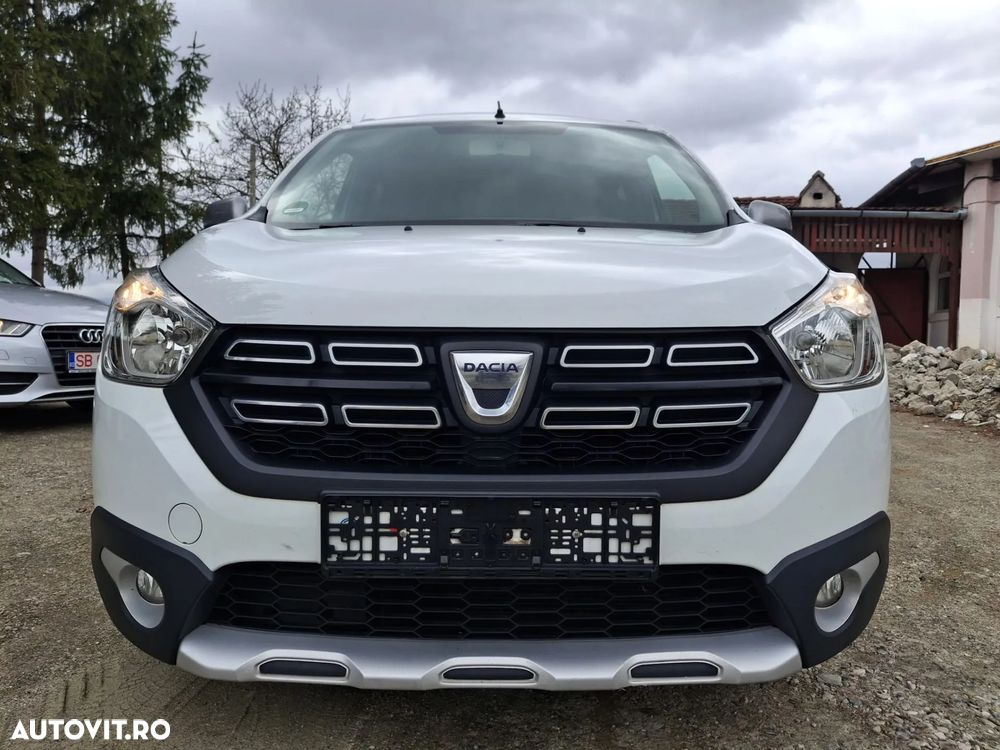 Dacia Lodgy TCe 115 Stepway - 2