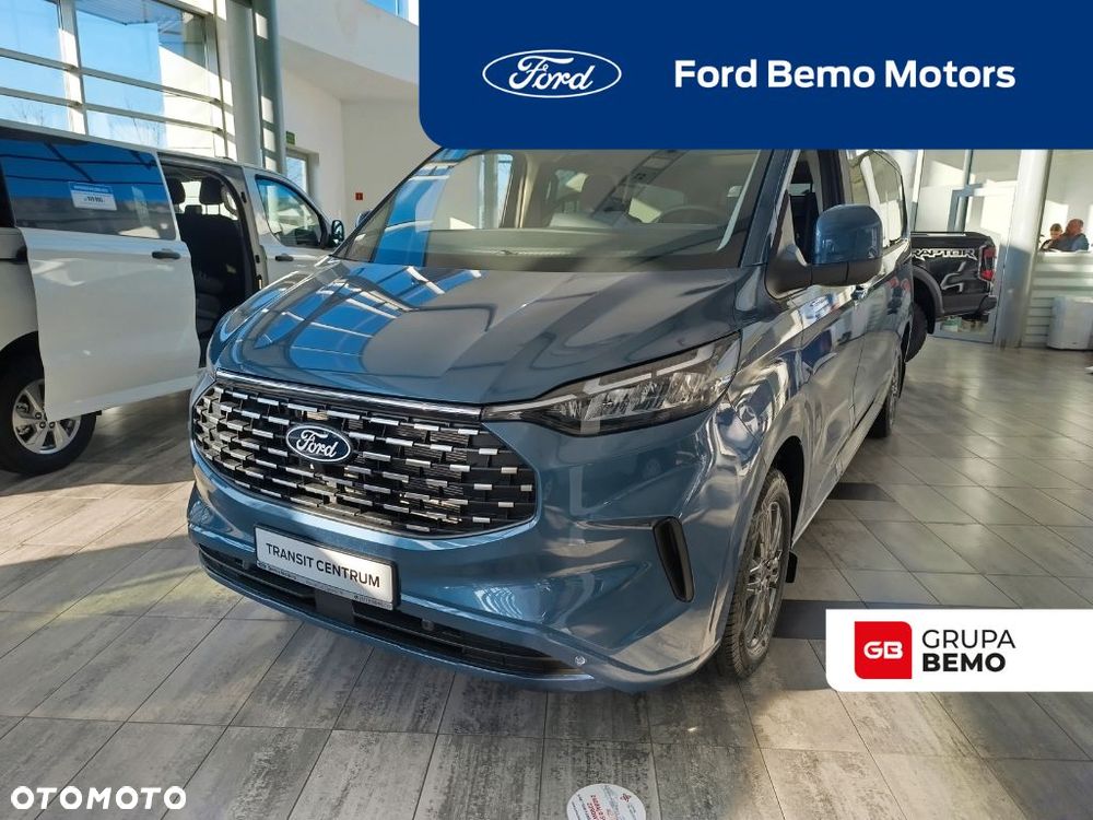 Ford Tourneo Custom - 1