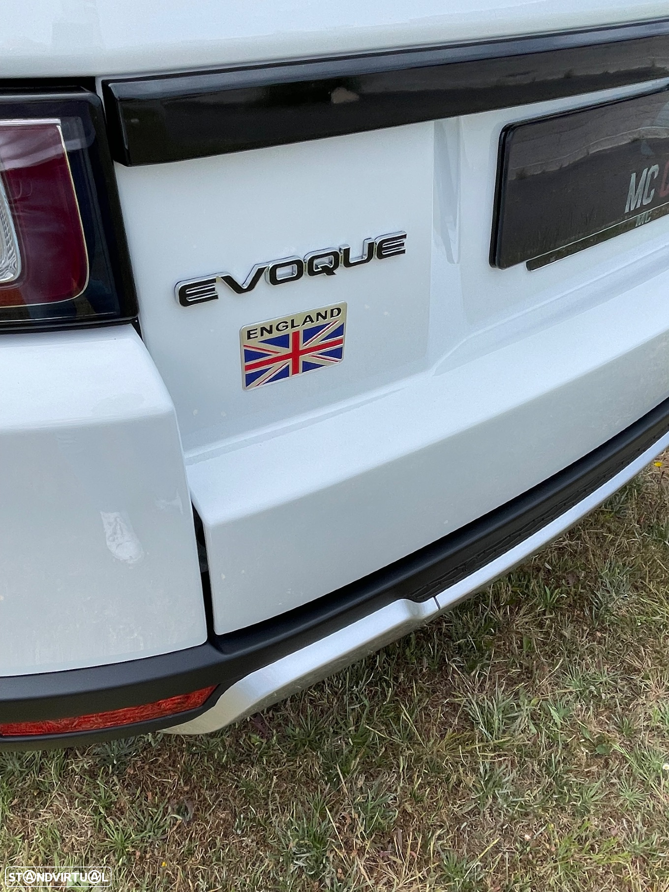 Land Rover Range Rover Evoque 2.0 D150 AWD R-Dynamic Auto - 26