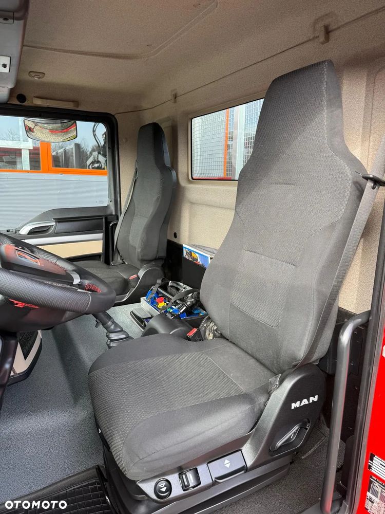 MAN TGM 18.250 // E6 // org. 92000km !!! // 4x2 // manual // skrzynia + HDS HMF z pilotem // TGS TGX TGL budowlanka żuraw dzwig kran crane - 28
