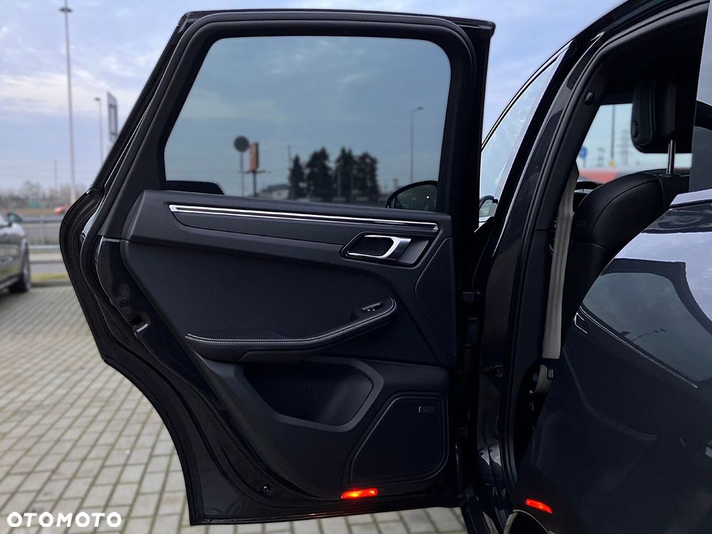 Porsche Macan - 29