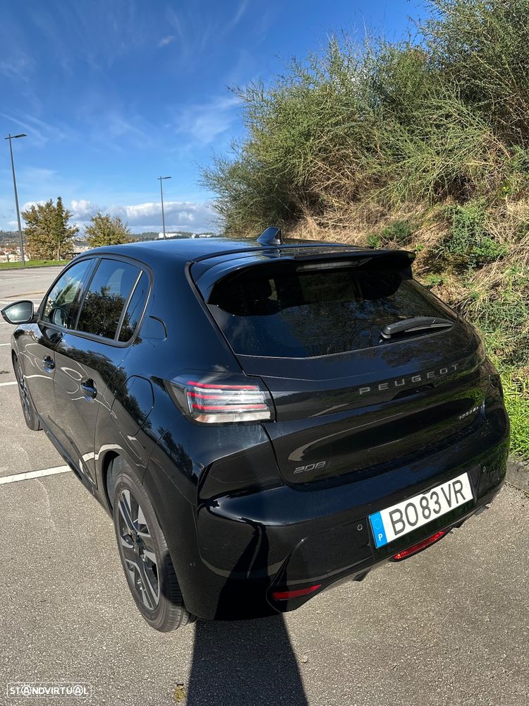 Peugeot 208 1.2 Hybrid Allure e-DCS6 - 11