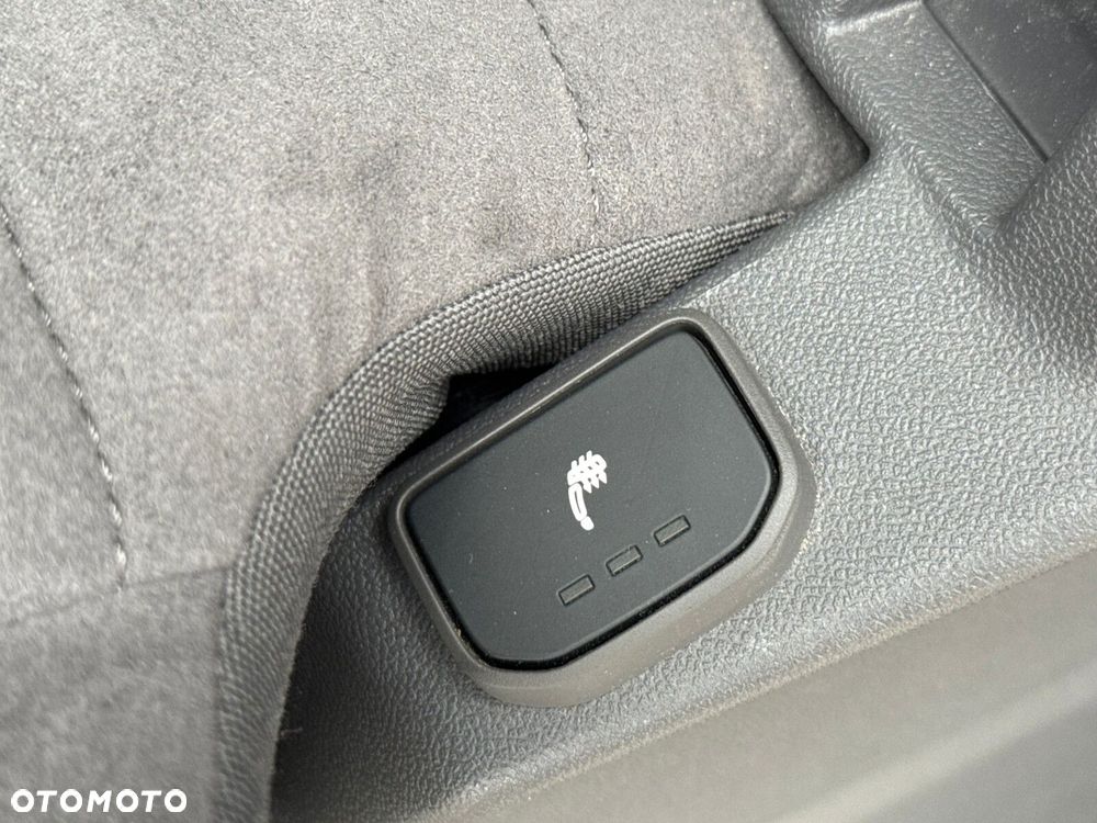 Volkswagen Multivan 2.0 TSI L2 Style DSG - 32