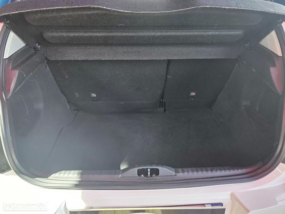 Citroën C3 1.2 PureTech Shine - 19