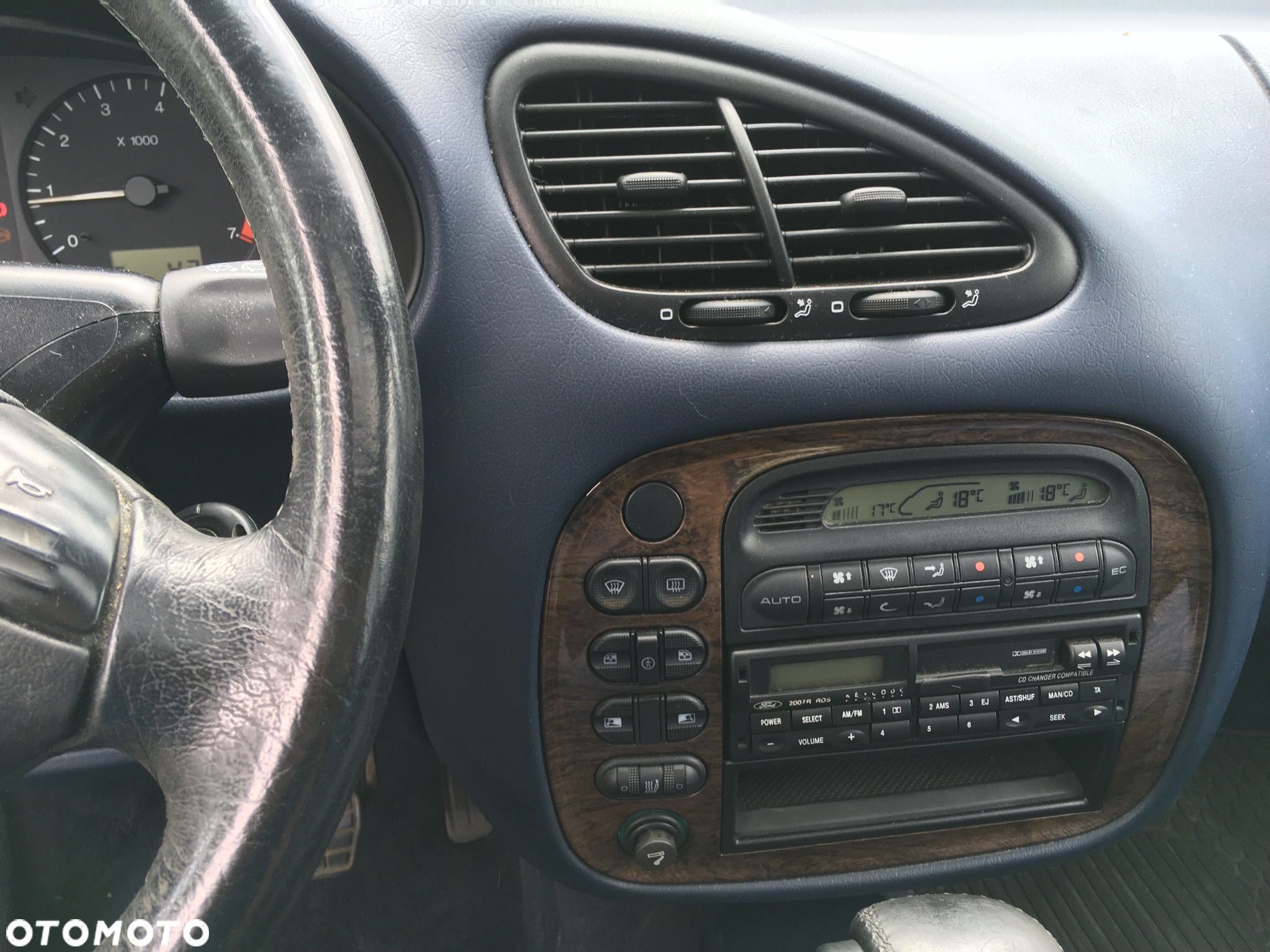 Ford Galaxy 2.8 V6 4x4 Ghia - 6