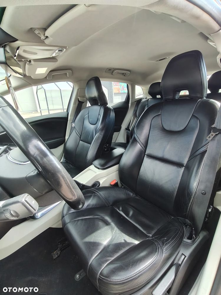 Volvo V40 D2 Momentum - 5
