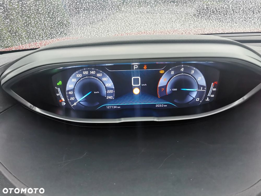 Peugeot 3008 1.2 PureTech Road Trip S&S EAT8 - 16