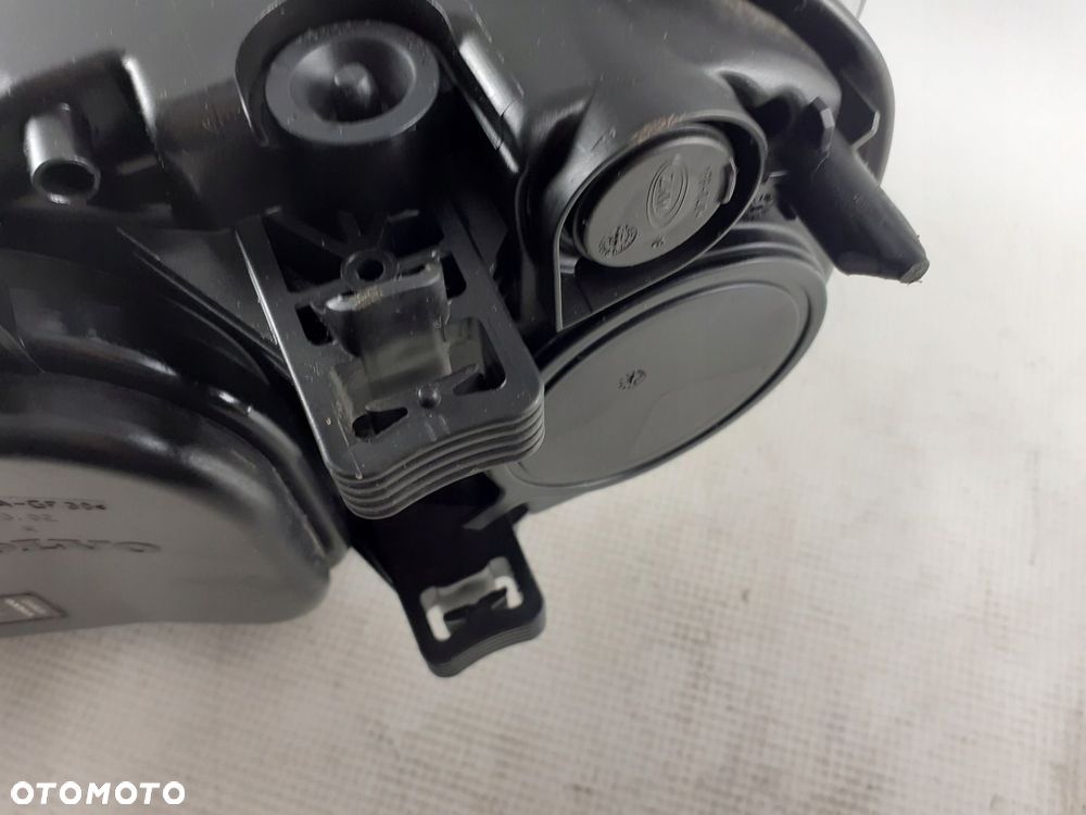 Lampa prawa przód Volvo V70 S80 bi-xenon skr 13-16 - 6