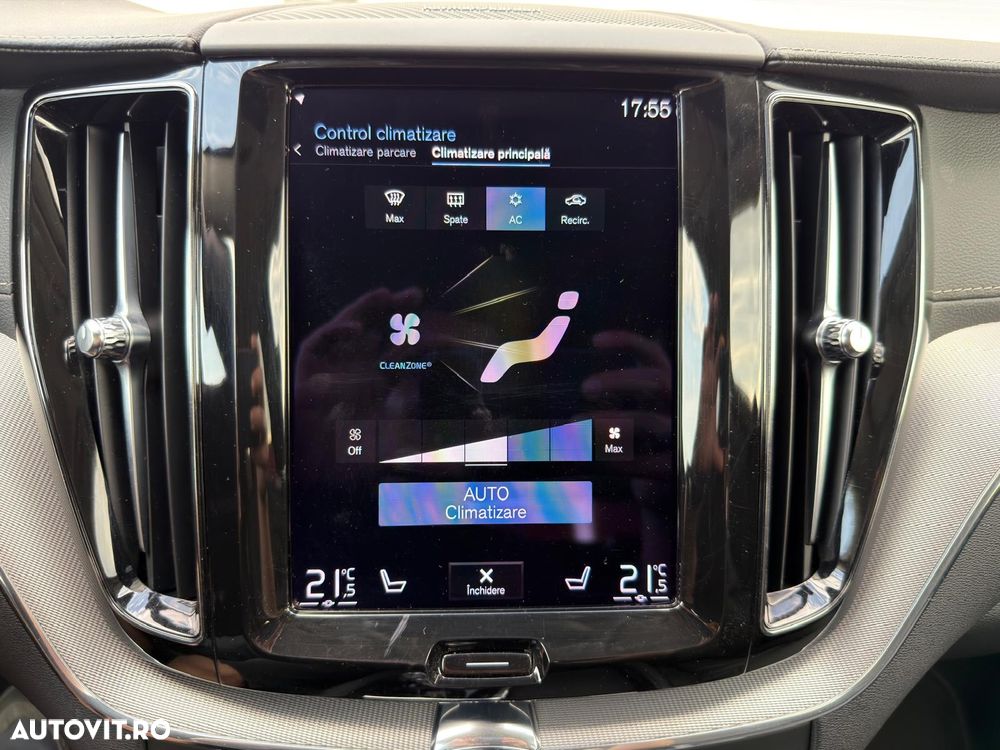 Volvo XC 60 B5 MHEV AT8 AWD Inscription - 32