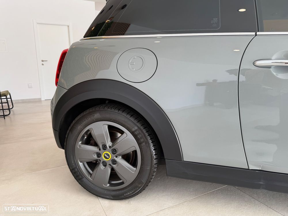 MINI 3 Portas Cooper SE Essential - 11