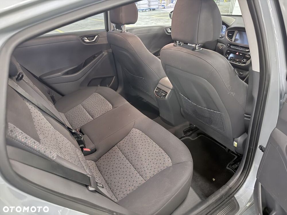 Hyundai IONIQ Style - 23