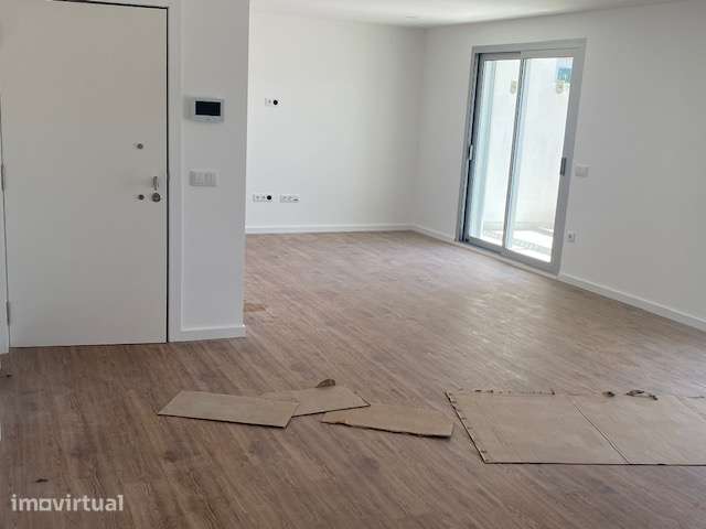 APARTAMENTO T2 NOVO GARAGEM - Grande imagem: 5/15