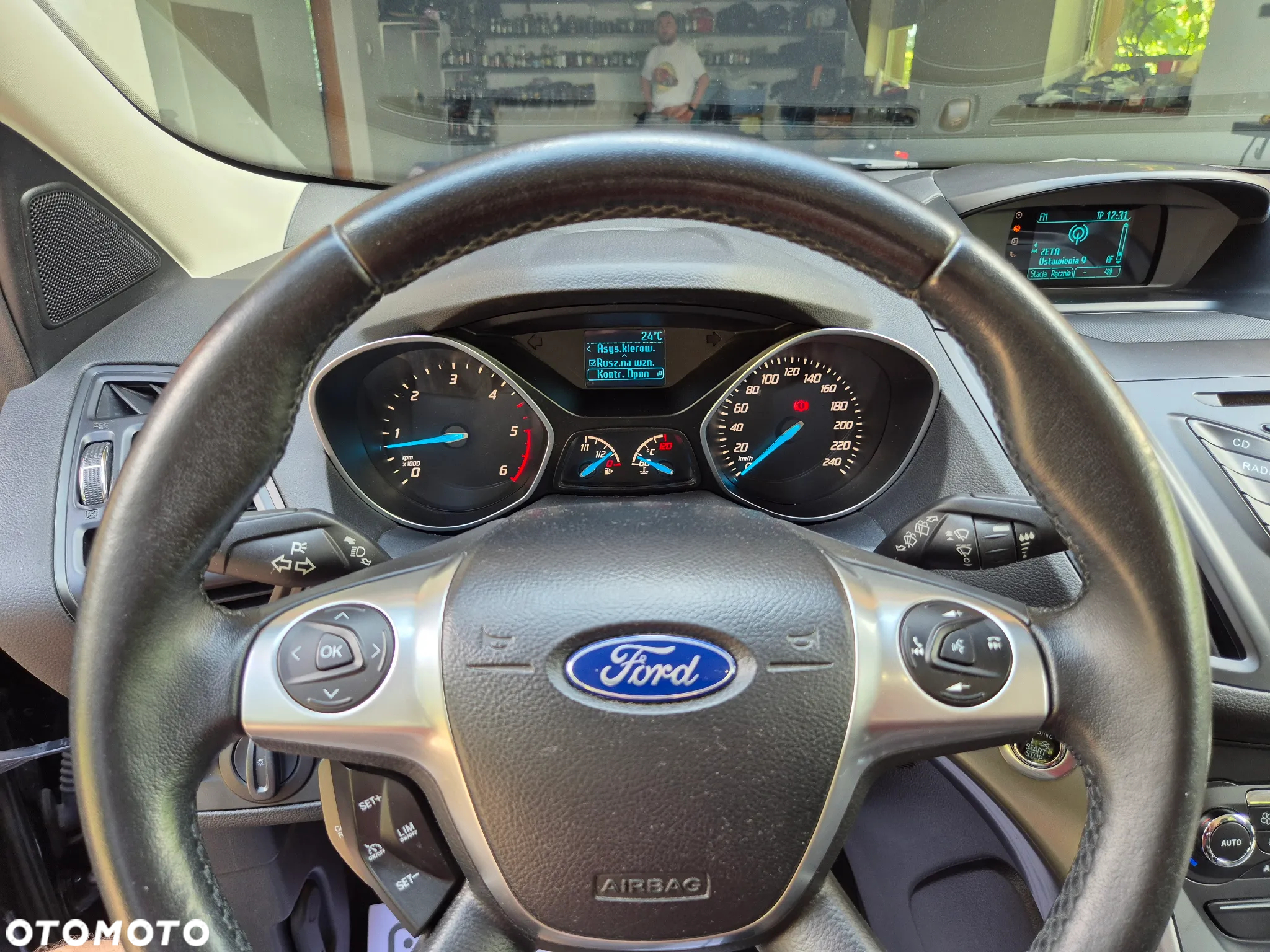 Ford Kuga - 8