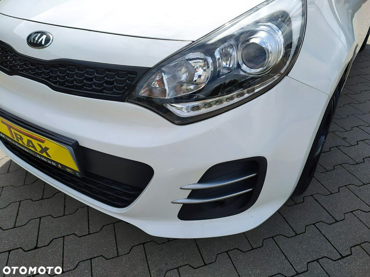 Kia Rio - 4