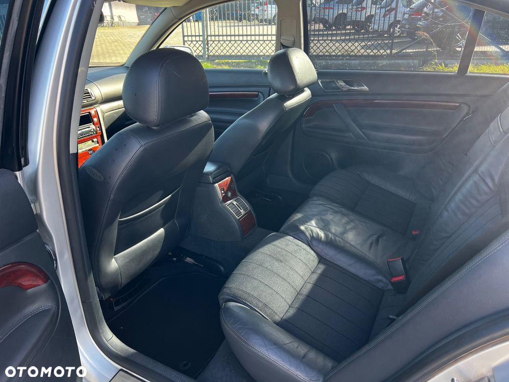 Skoda Superb 2.8 V6 Automatik Elegance - 16