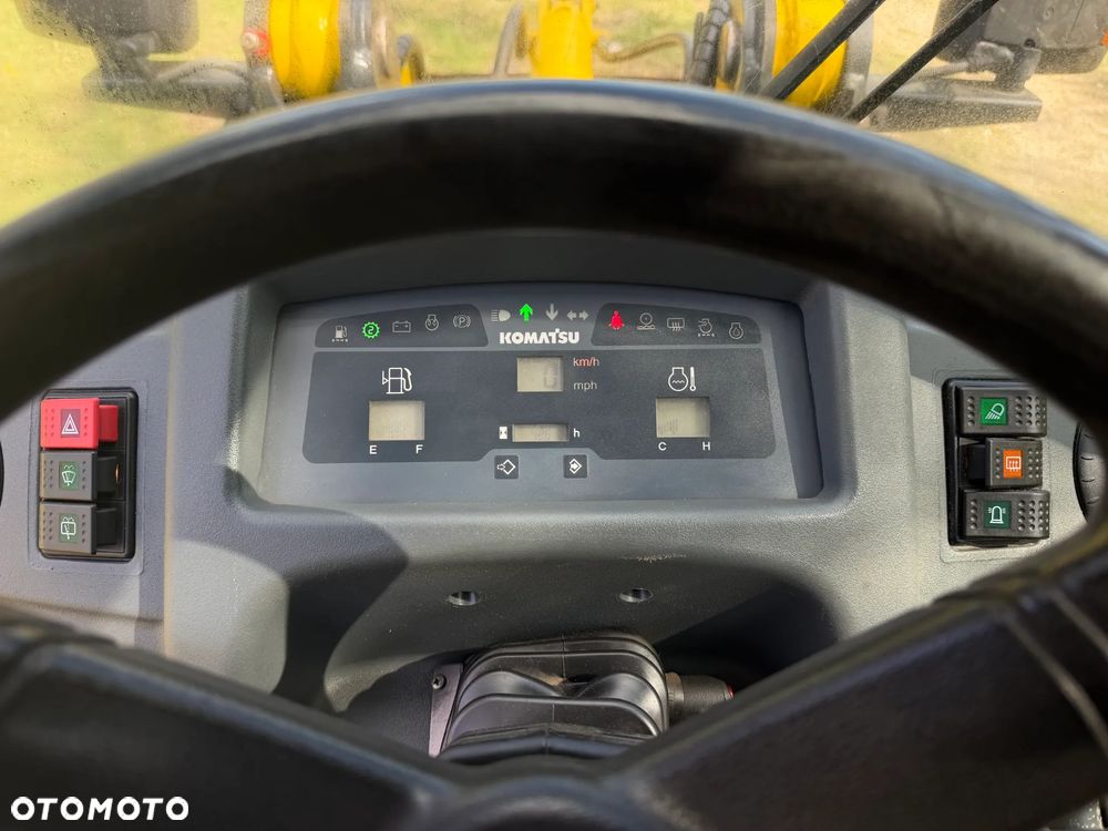 Komatsu WA70-7 Ładowarka Kołowa łamana 2016 rok.  Jak Nowa!  Oryginał łyżka. Mocny silnik 4cylindry. Zero luzów i wycieków. Aktualne Badania DEKRA BMWT. Wielka Okazja. Maszyna jak nowa z Salonu. 4200mtg. Pochodzi z Norweskiego urzędu gminy. Dodatkowe linie Hydrauliczne. Szybka wolna Jazda Rewers Hydrostatic.  Wersja Norwesk Mocne doświetlenie dodatkowe grzanie. kabina Ogrzewana wentylowana! Zmiana Osprzętu Hydrauliczna! - 11