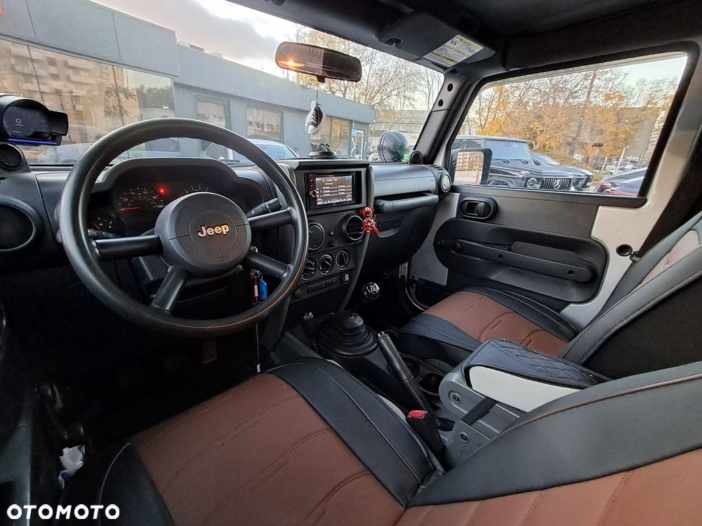 Jeep Wrangler Unlimited 3.8 Sport - 9