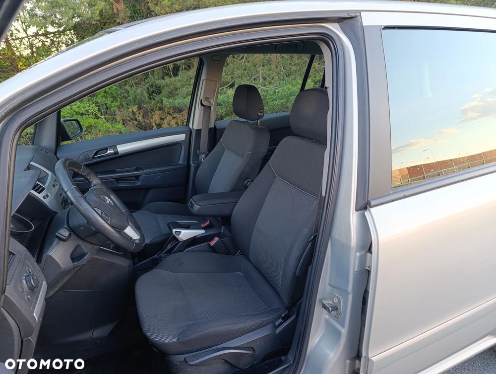 Opel Zafira 1.6 ecoFLEX Family - 18