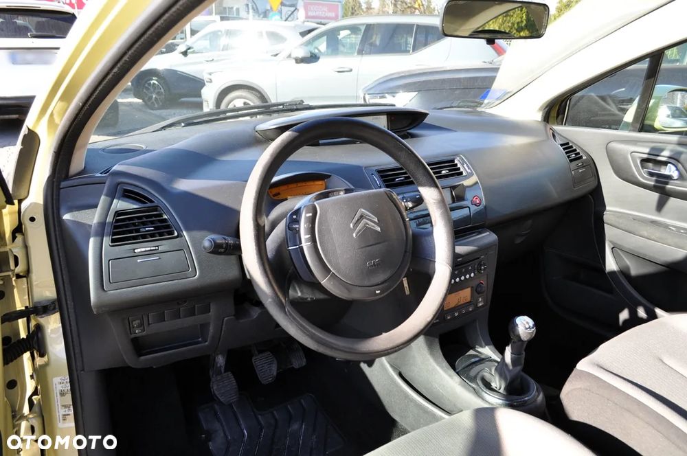 Citroën C4 1.6 HDi Impress - 14