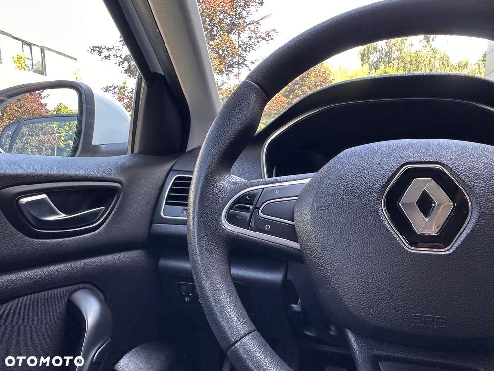 Renault Megane ENERGY TCe 100 LIFE - 17