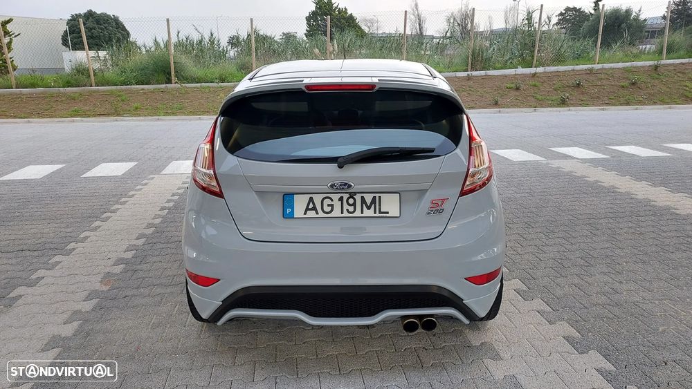 Ford Fiesta 1.6 EcoBoost ST200 - 3
