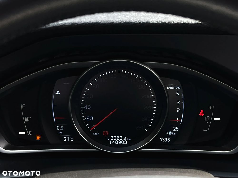 Volvo V40 D2 Drive-E Momentum - 21