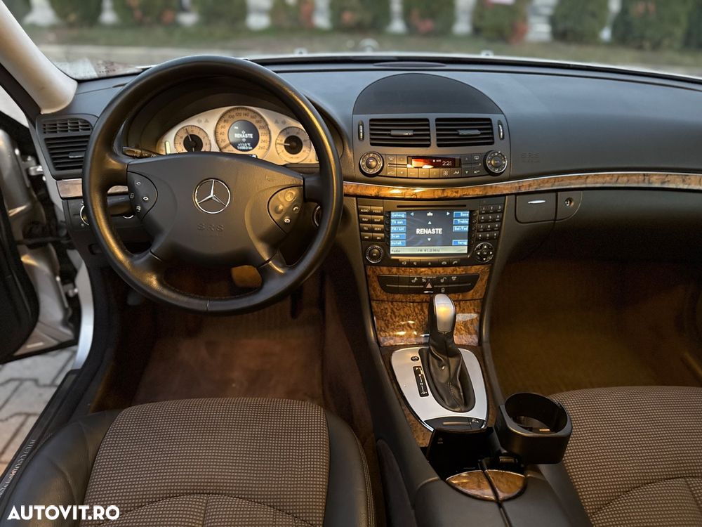 Mercedes-Benz E - 16