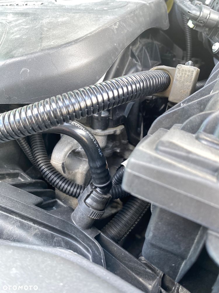 BMW Seria 2 218i - 13