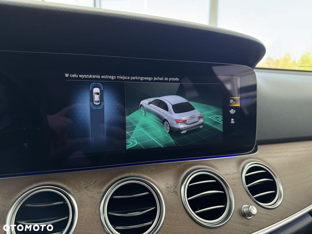 Mercedes-Benz Klasa E 220 d 4-Matic Avantgarde - 37