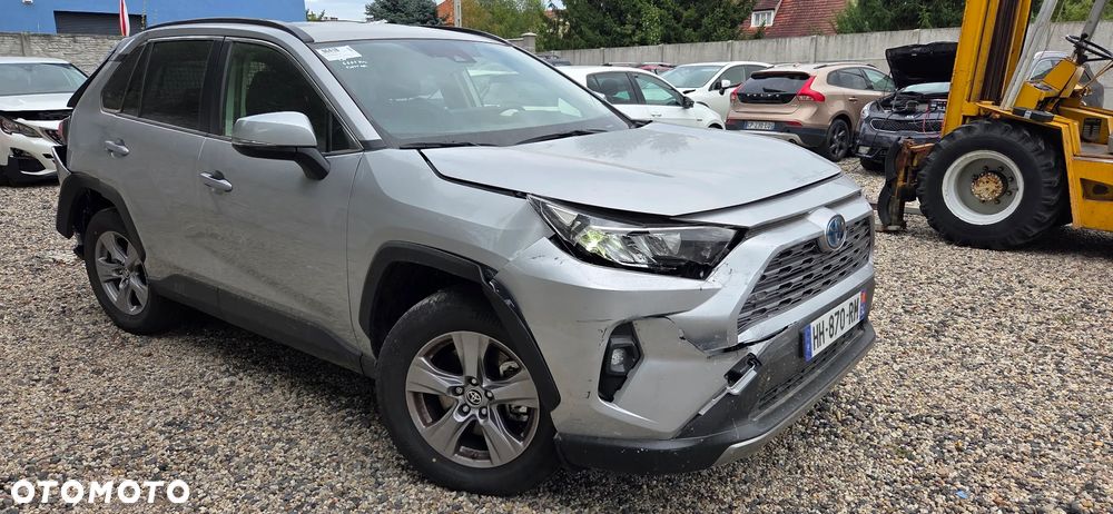 Toyota RAV4 - 6