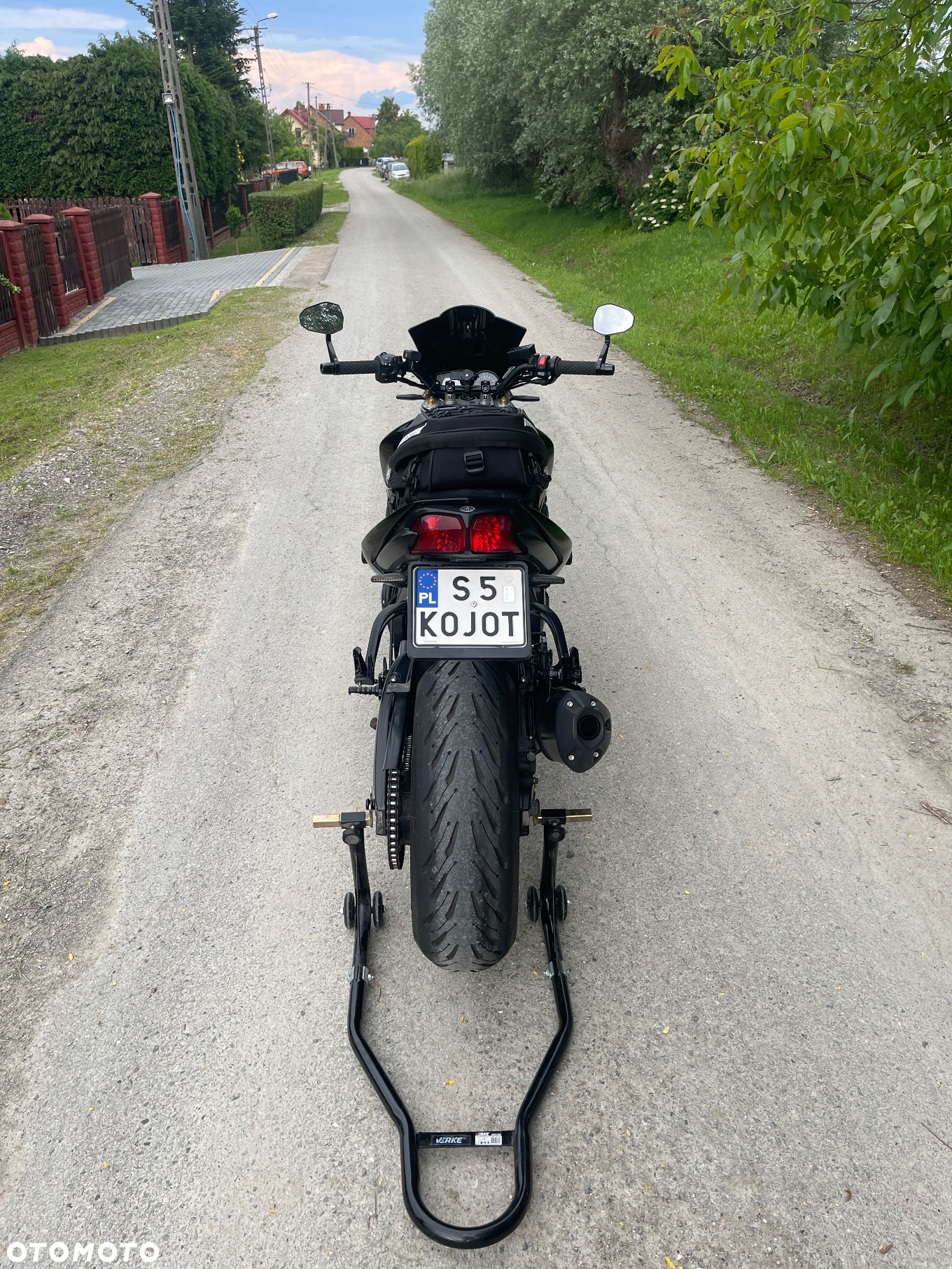 Yamaha FZ - 4