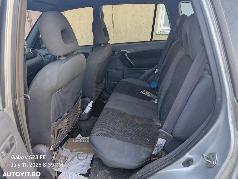 Toyota RAV4 2.0 D-4D Confort - 4