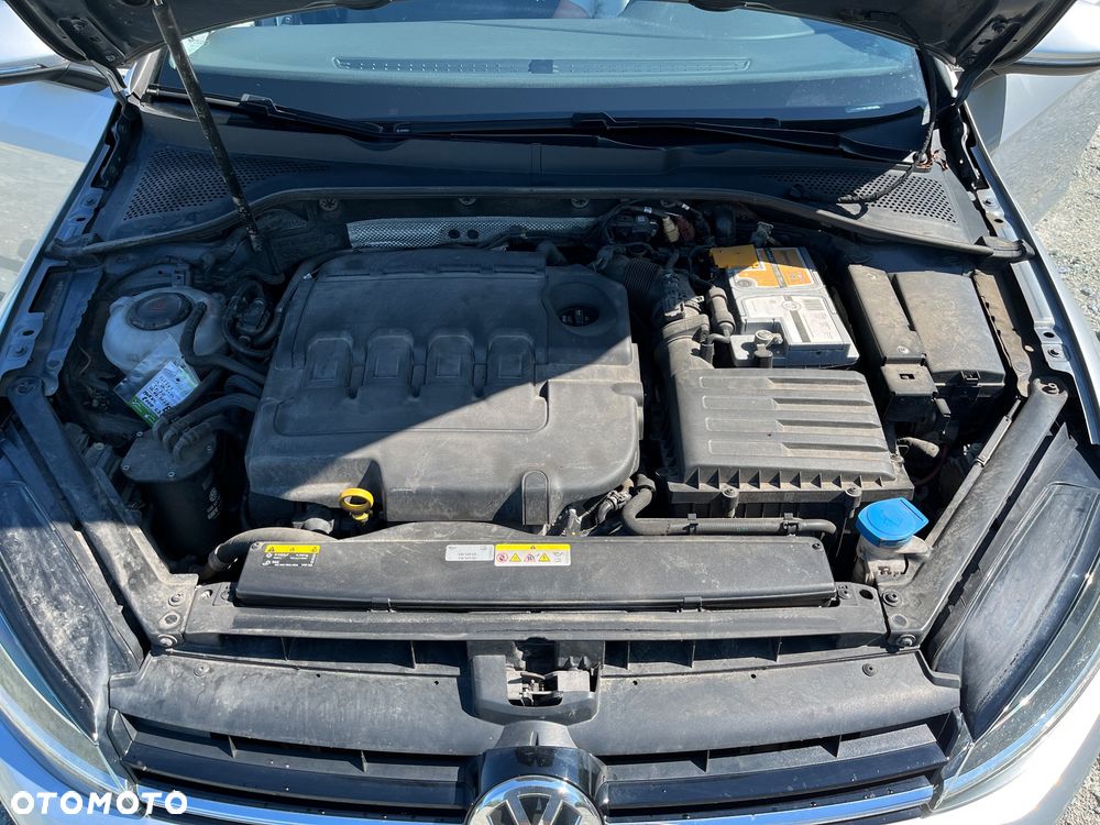 Volkswagen Golf 1.6 TDI BMT Comfortline - 18