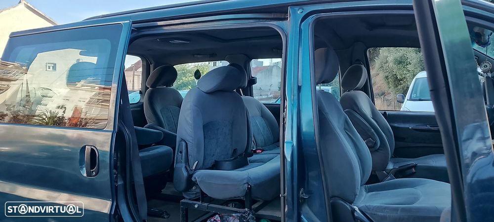Hyundai H-1 Starex - 11